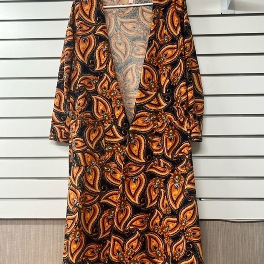 LuLaRoe Paisley flame size small‎ cardigan duster with pockets